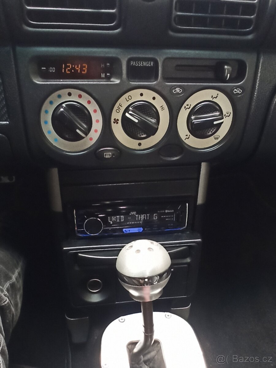 TOYOTA MR2 SPYDER - 5