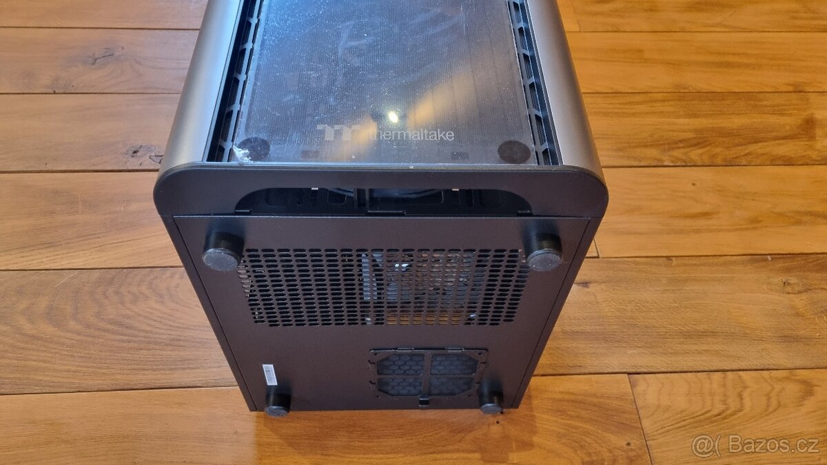 PC skříň Thermaltake LEVEL 20 VT - 5