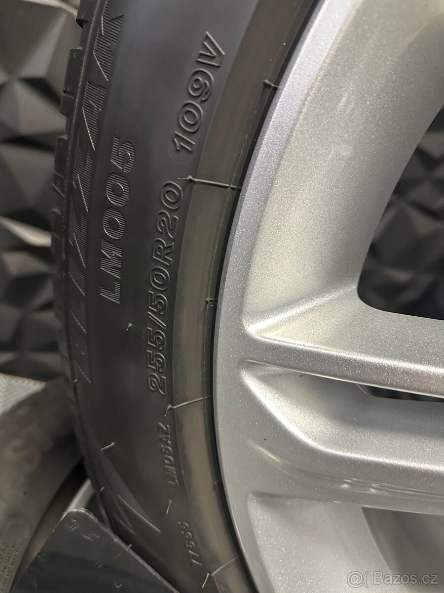Land Rover Range Rover VELAR R20 ZIMA