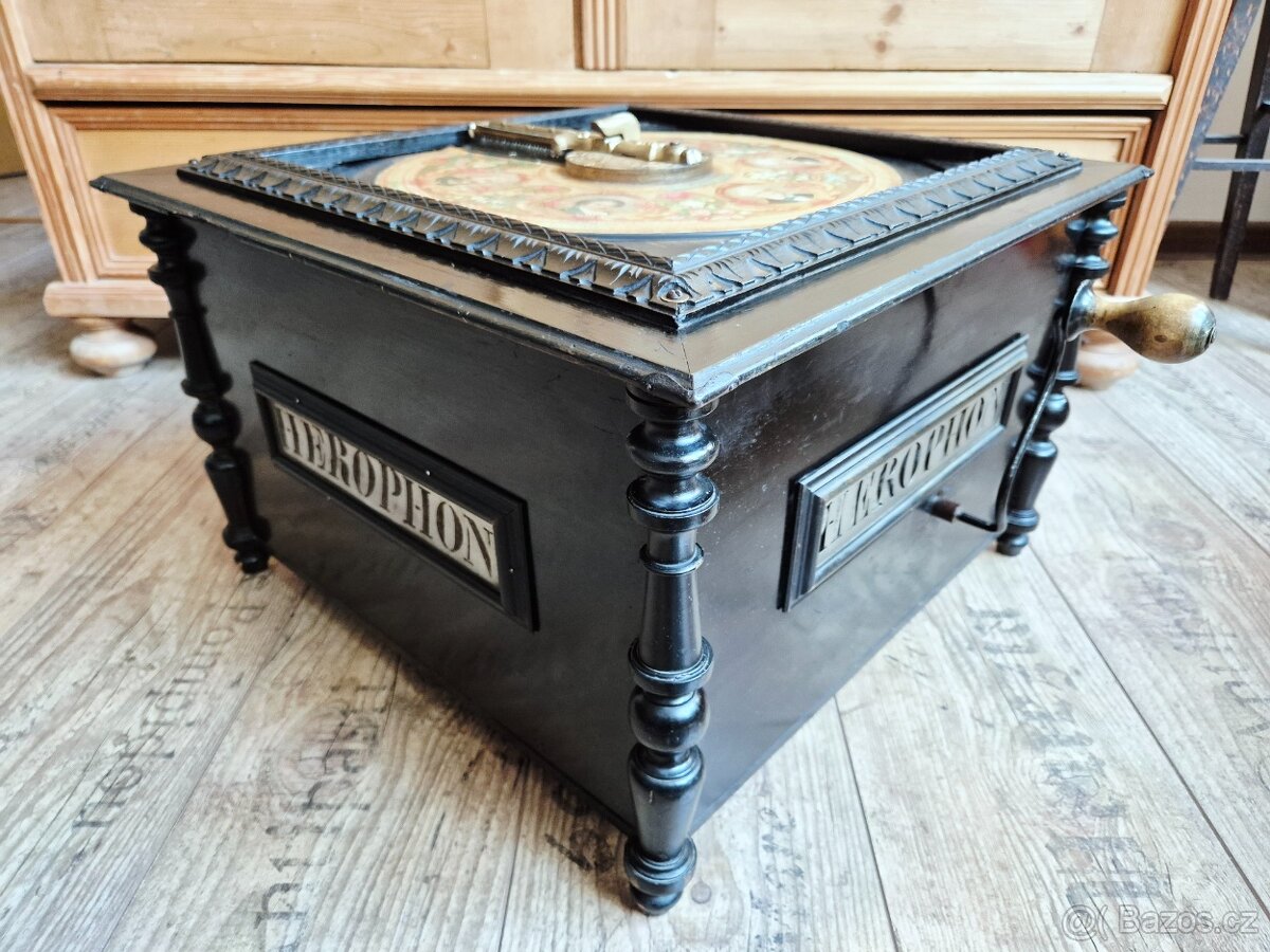 Starožitný hrací stroj, flašinet HEROPHON, 1900 - 5
