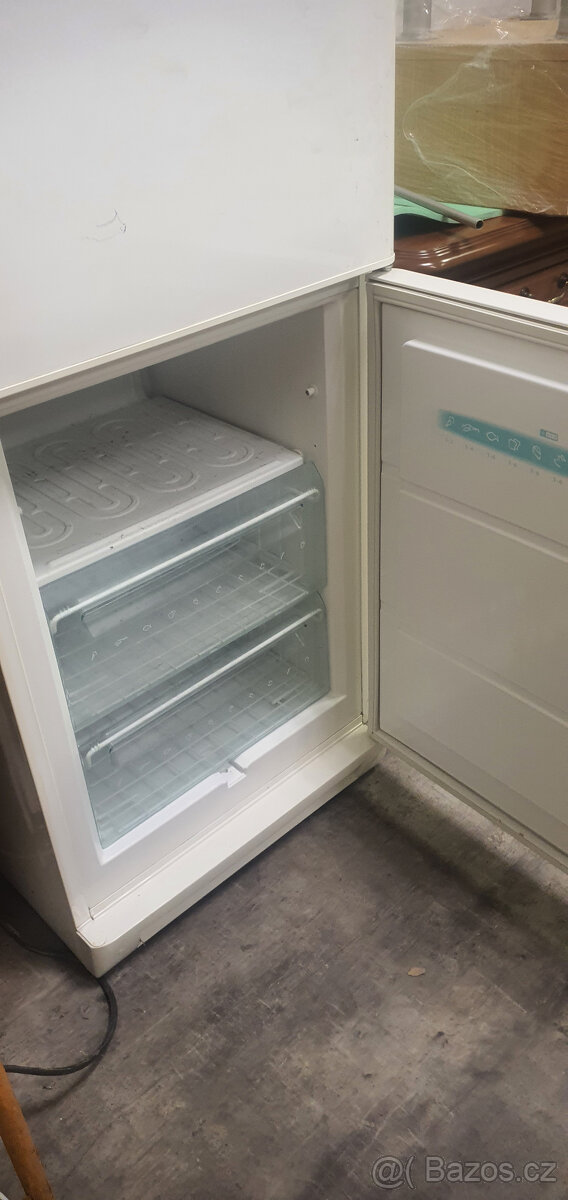 lednici Electrolux s mrazákem dole - 5