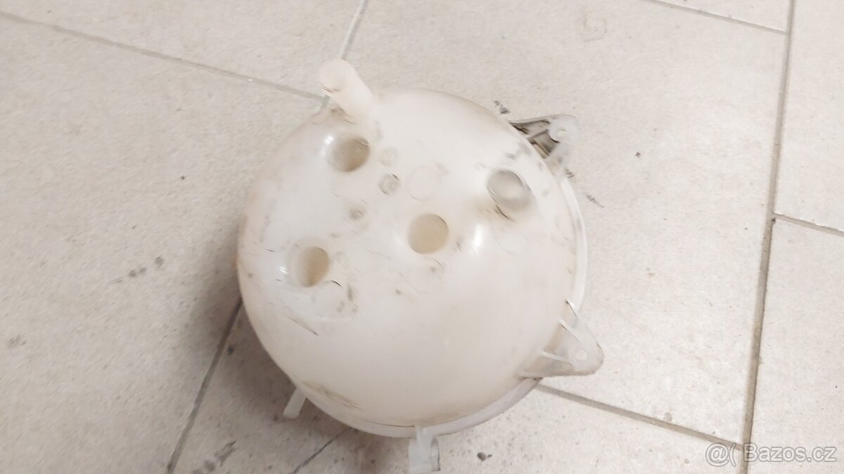 VW Transporter T5 – NÁDOBKY, HADICE, HLAVNÍ BRZDOVÝ VÁLEC - 5