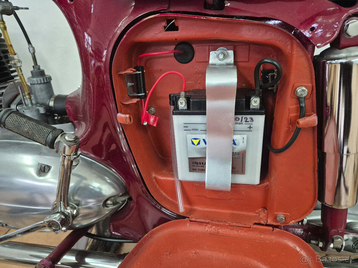 Jawa 250 + side Velorex - 5