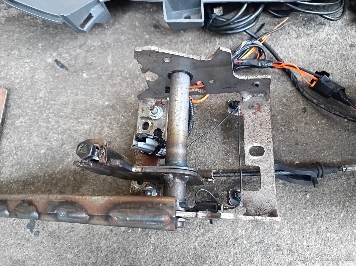 Středová konzole s loketní opěrkou orig.Ford C-Max 2003-2010 - 5