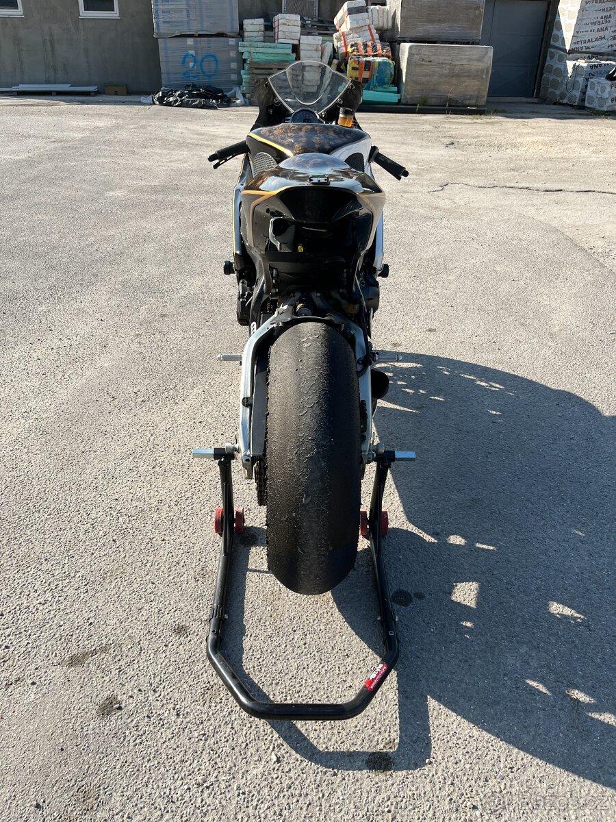 Honda CBR 1000RR SC59E - okruhovka - 5