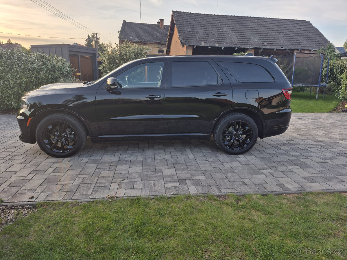 Dodge Durango RT 5,7 V8 AWD, Alcantara, 7 míst