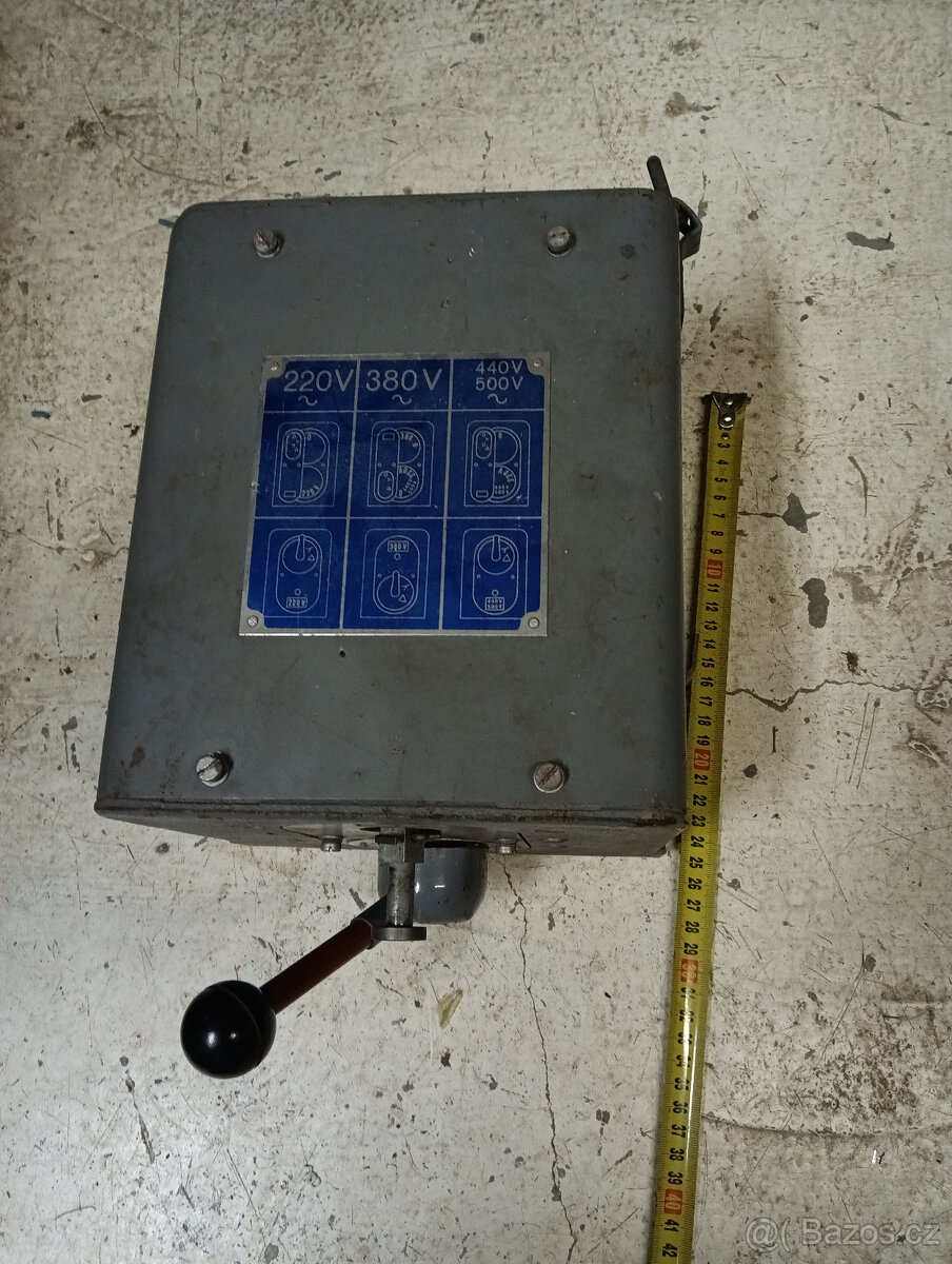 Vačkový přepínač HVĚZDA - TROJÚHELNÍK + napětí - 5