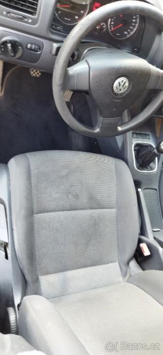 Golf V 1,6 75Kw variant - 5