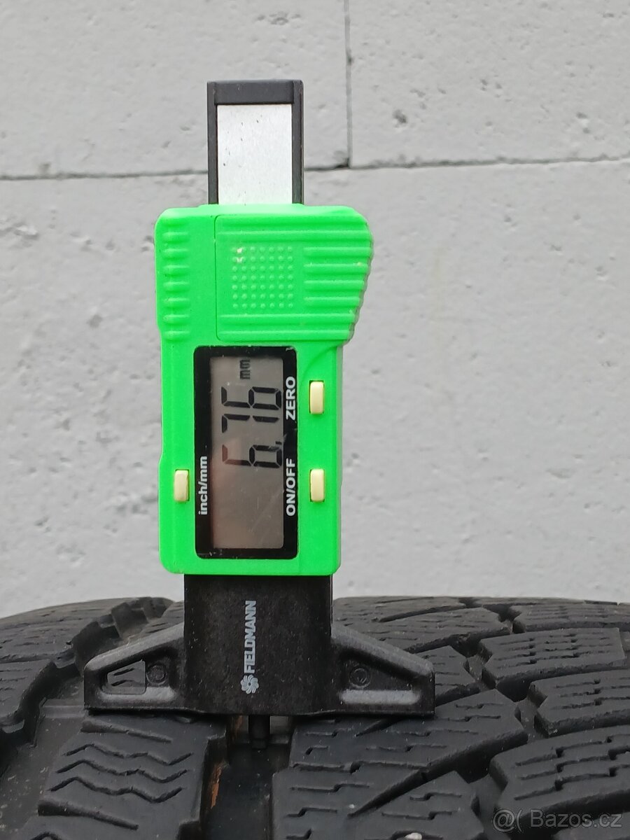 Zimní pneu Nokian 255/45/19 vzorek 6,5mm - 5