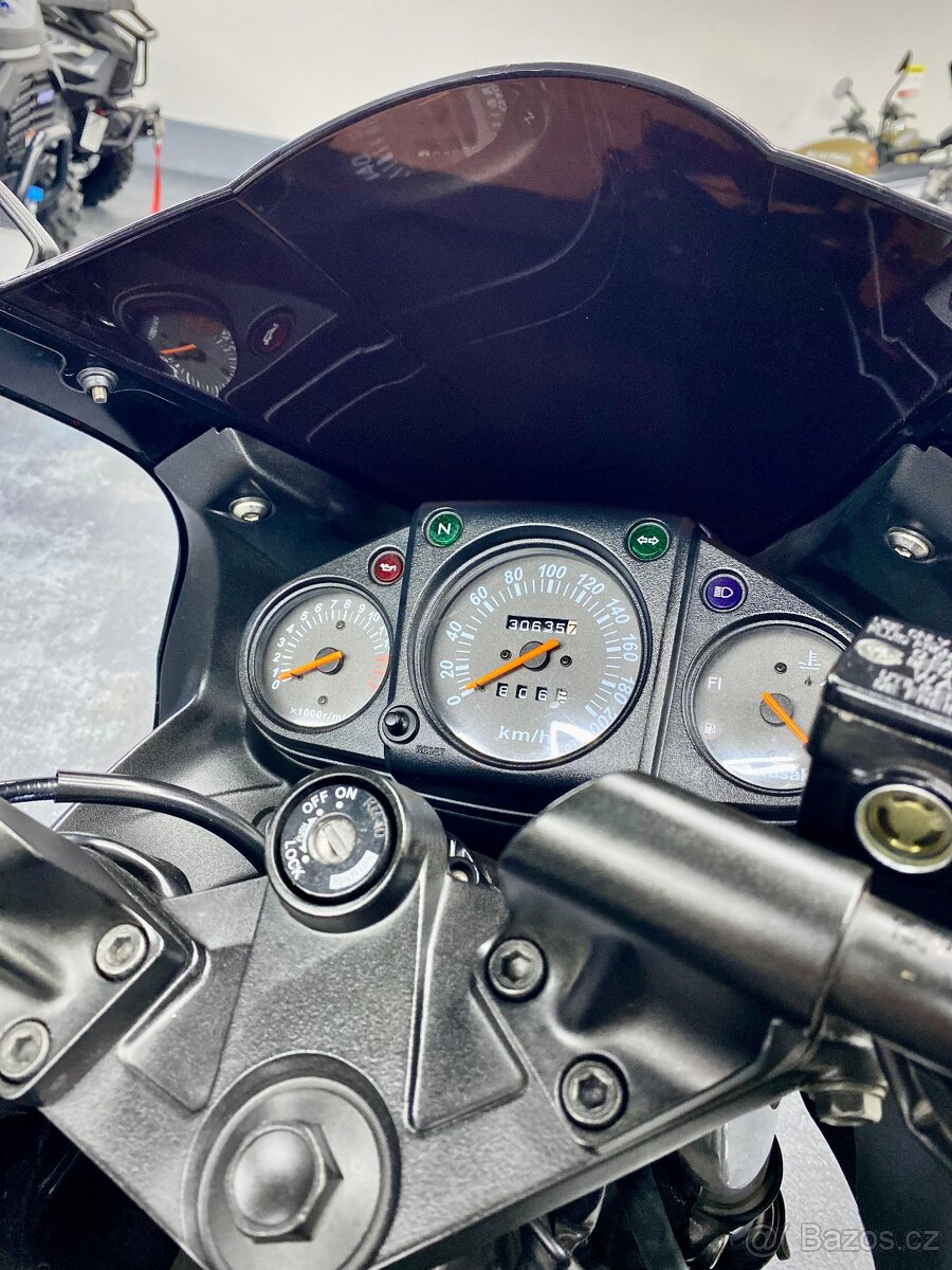 Kawasaki Ninja 250r 2010 - 5