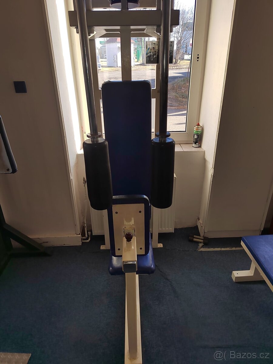 CELÁ POSILOVNA, STROJE, ČINKY - 5