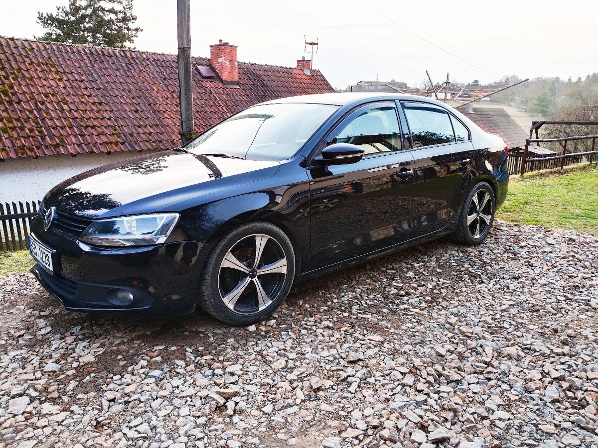 VW Jetta - 5