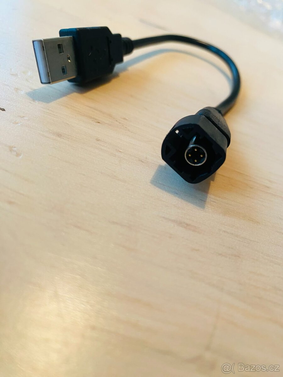 Redukce / adaptér USB - 4 PIN - 5