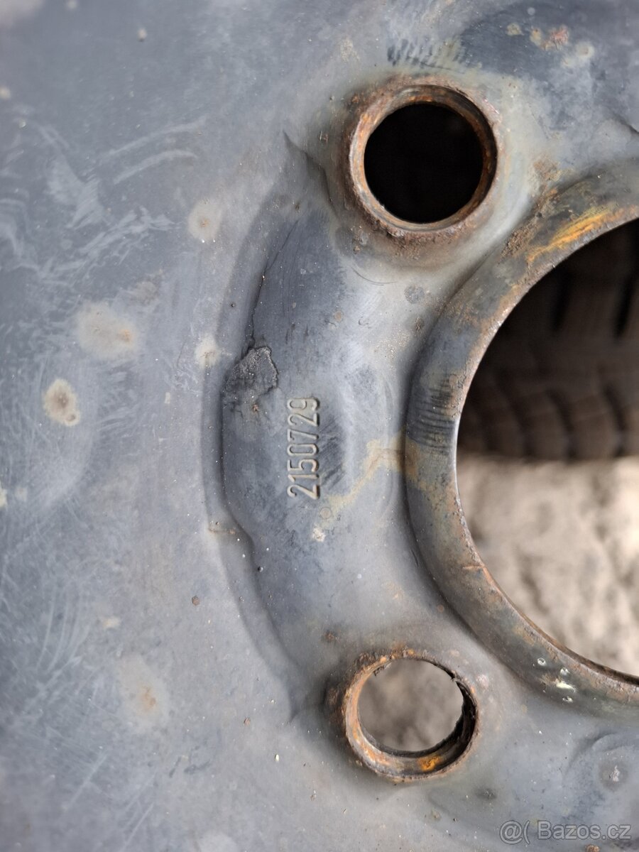 Renault - plechové disky R15 + celoroční pneumatiky 185/60 - 5