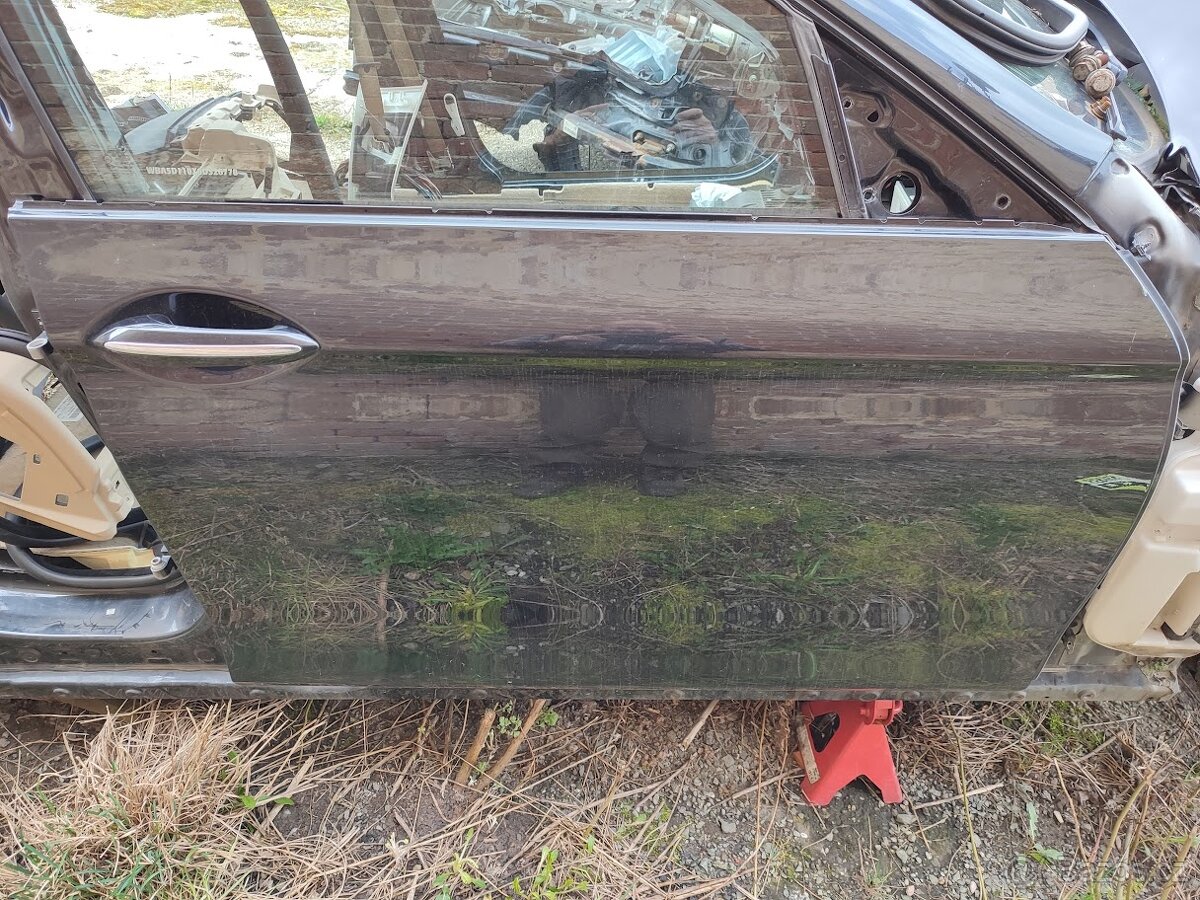 BMW F10 F11 přední dveře černá metalíza - 5