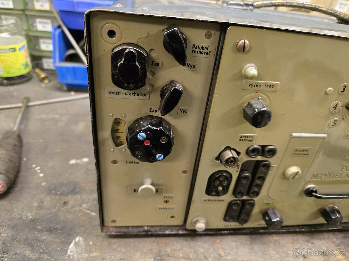 Armádní vysílačka RM-31 z tanku - 5