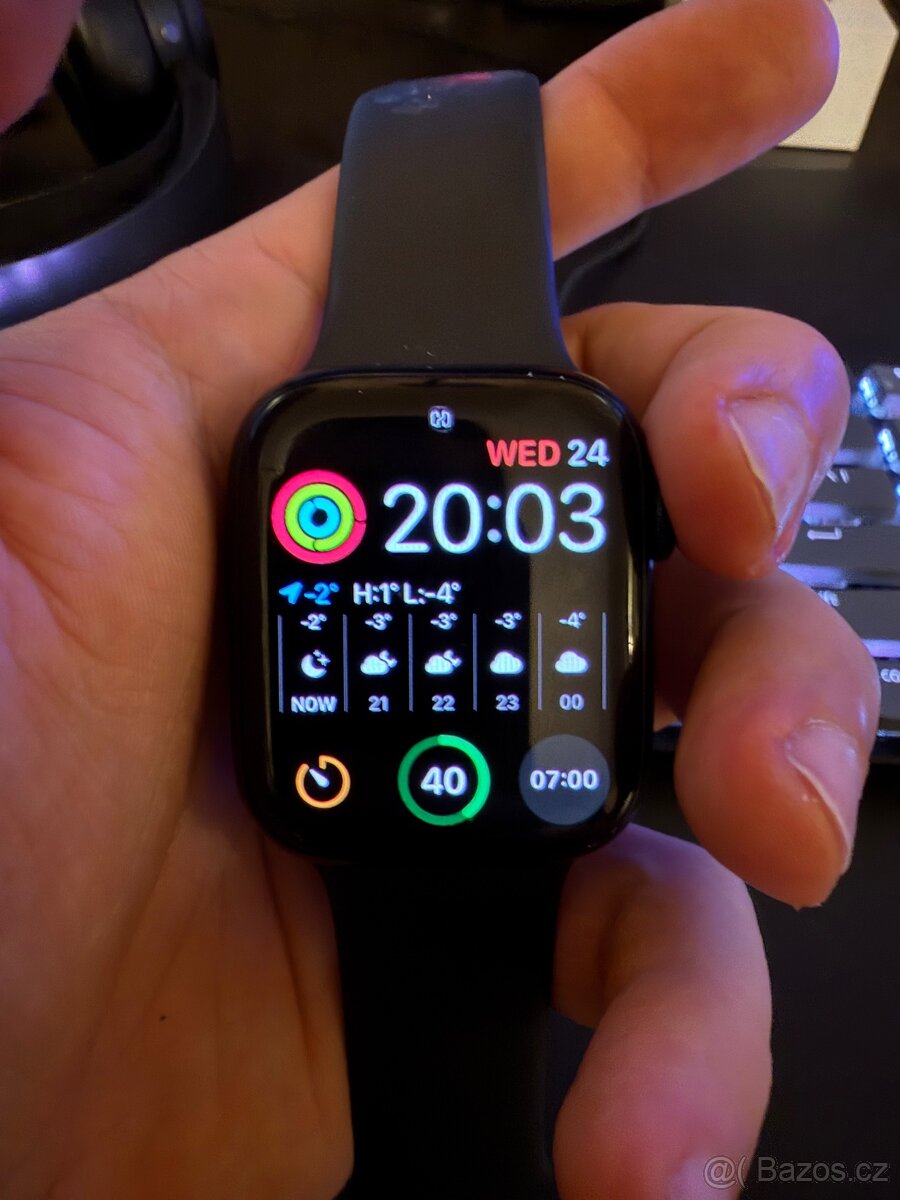 Apple Watch 8 45mm black - 5