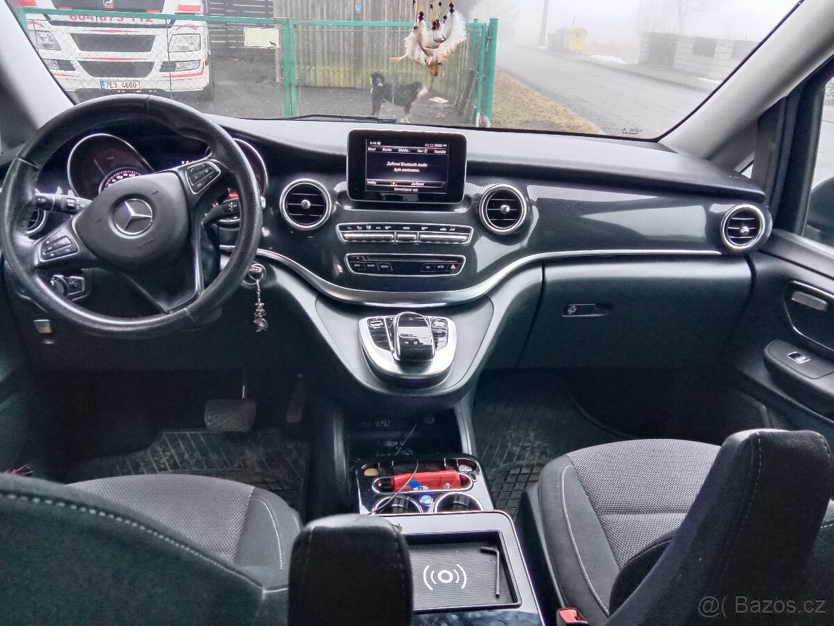 Mercedes Benz V 220 - 5