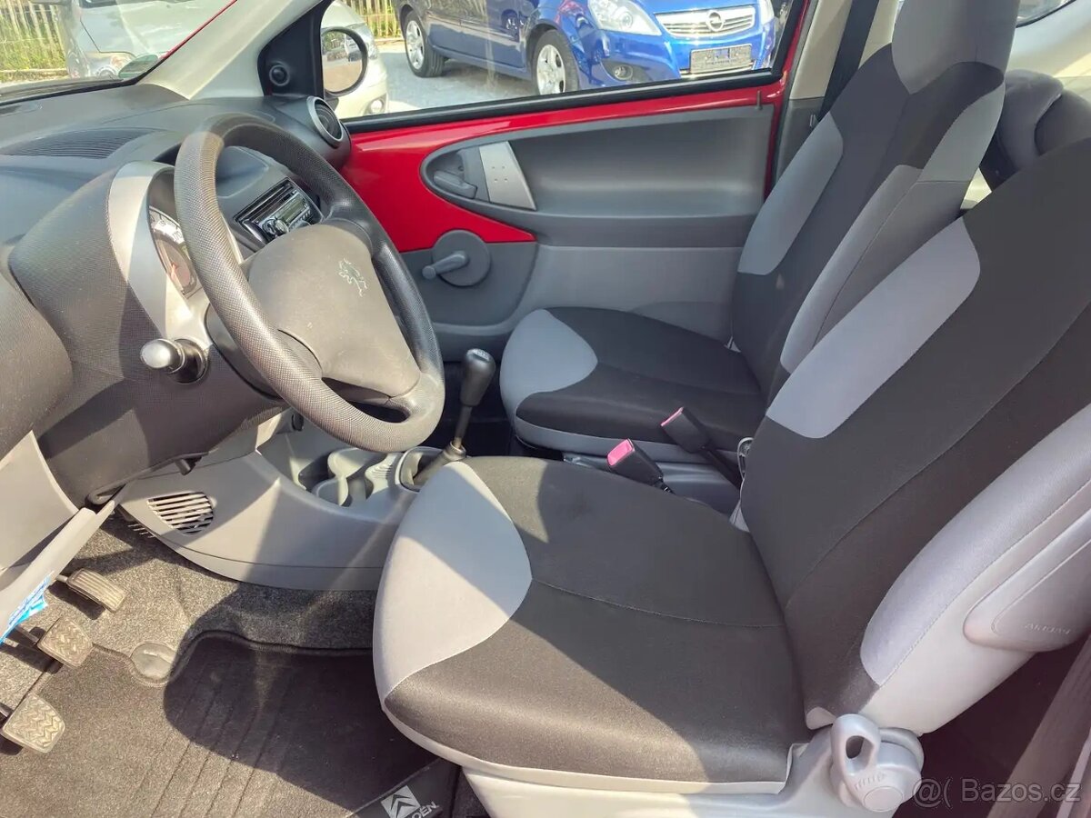 PEUGEOT 107 1.0i URBAN MOVE - 5