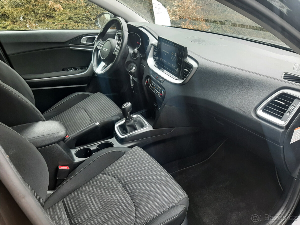 KIA Ceed Tourer Hybrid 2022 - 5