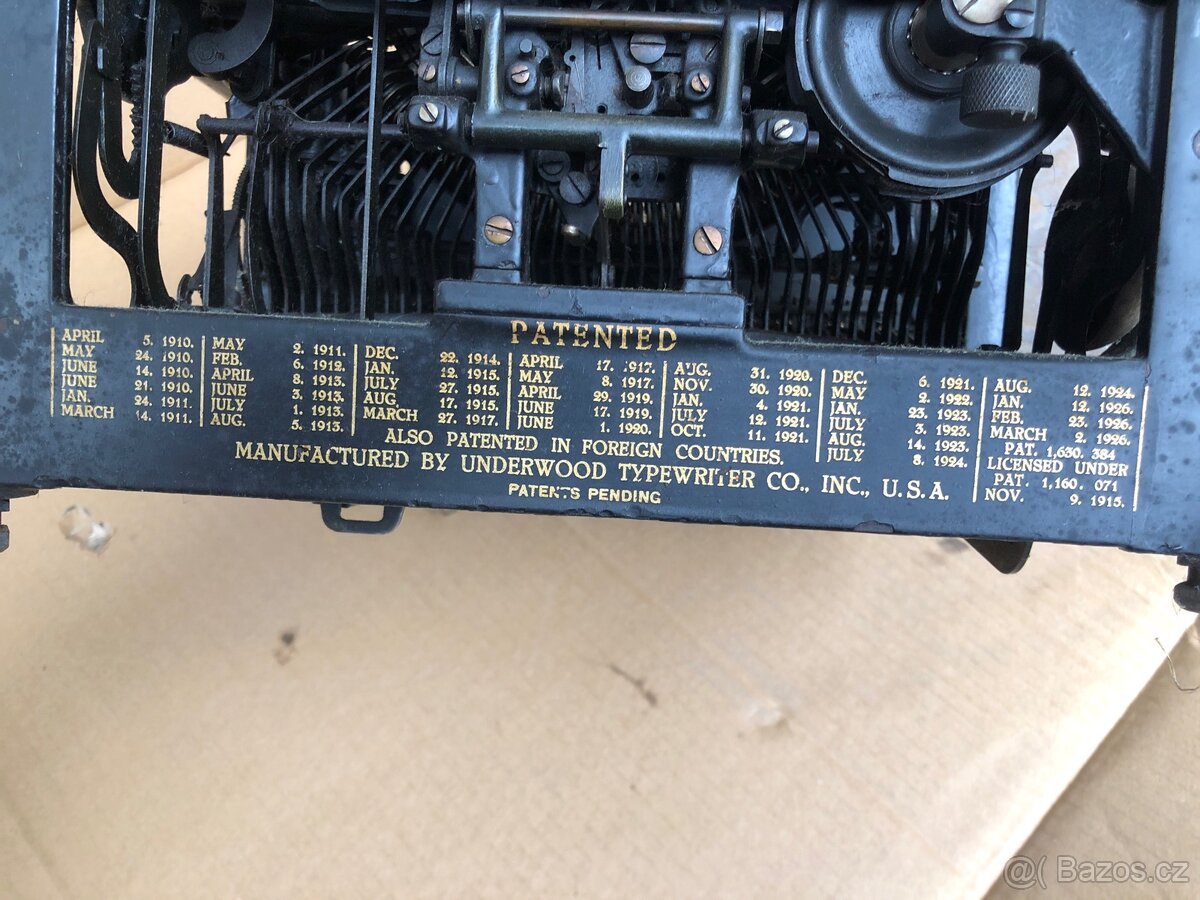 Dva staré psací stroje - 5