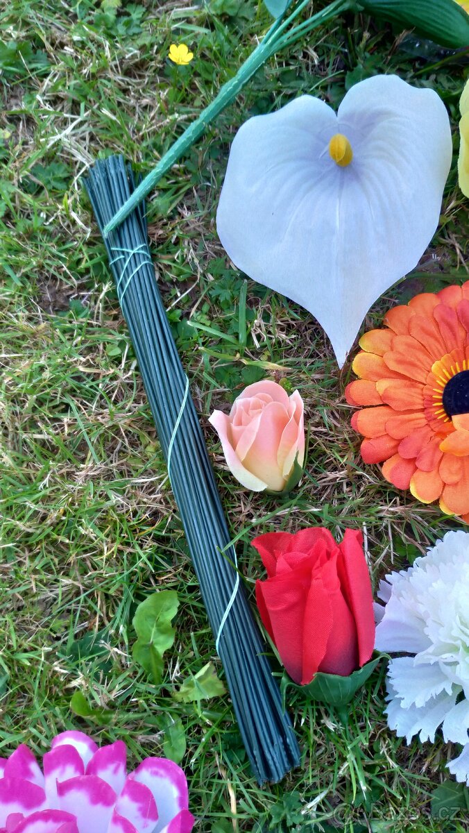 Umělé a voskované vazbové květy na aranžování - 5