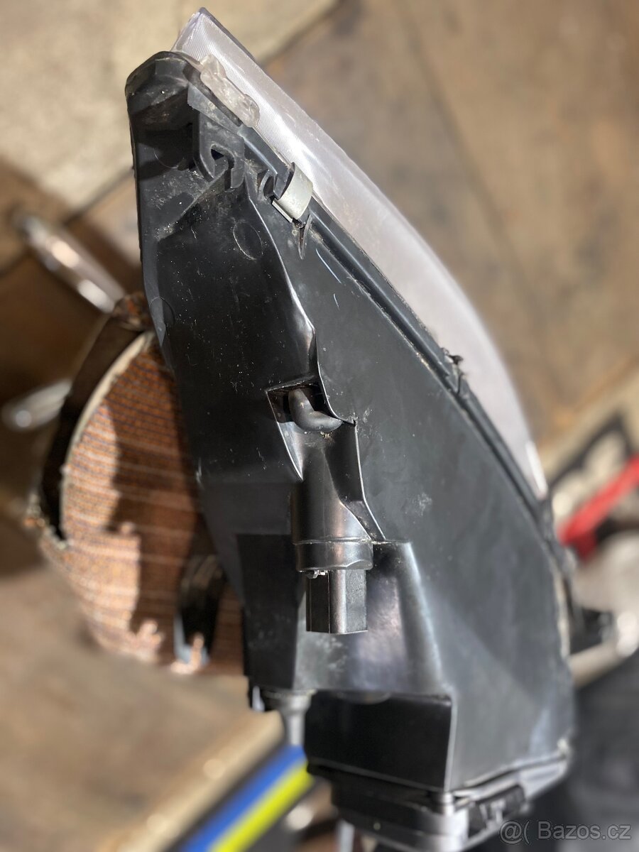 Ford focus mk1- přední světlomet - 5