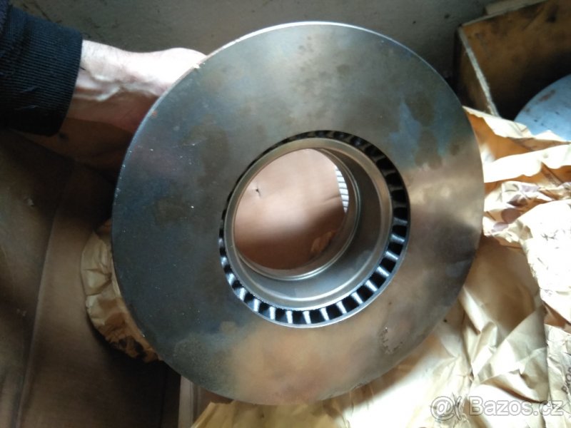 Kotouče Iveco Eurocargo Tector 6 děr 2 kusy - 5