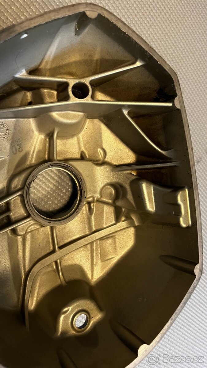Kryt ventilů BMW R1200R - 5