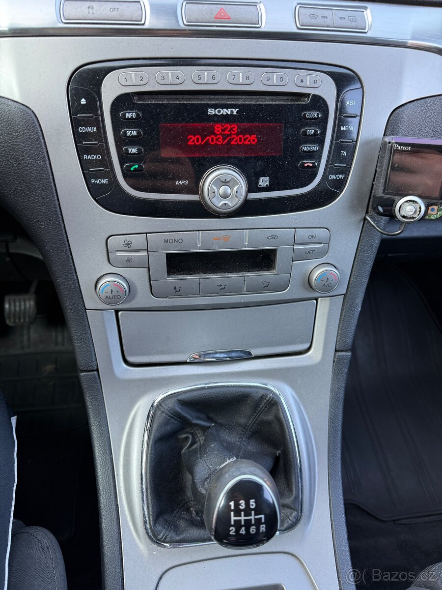 Ford S-max 2.2hdi 7-míst - 5