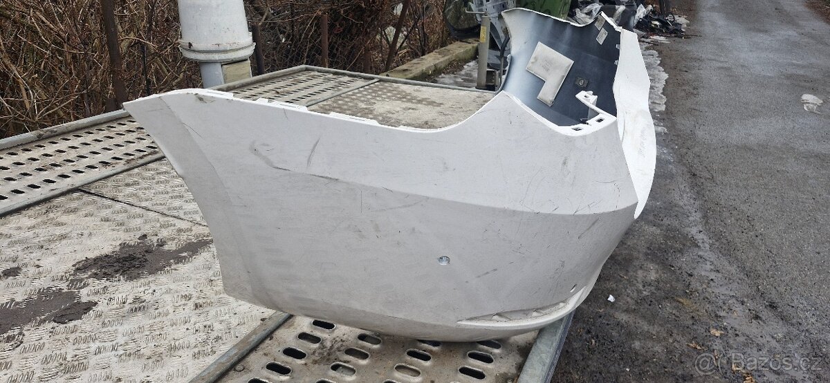 Zadni naraznik seat leon 5fe807421 - 5