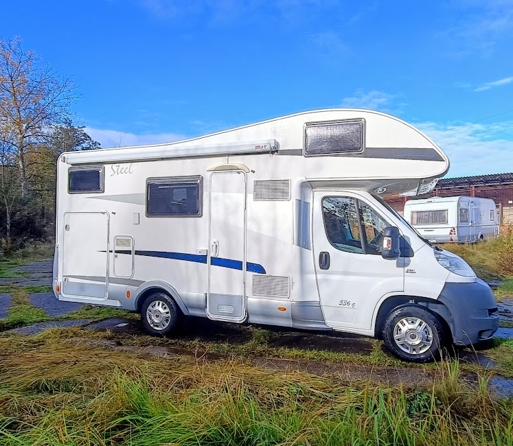 Fiat Ducato / McLouis, alkovna pro 6 osob, palandy/garáž - 5