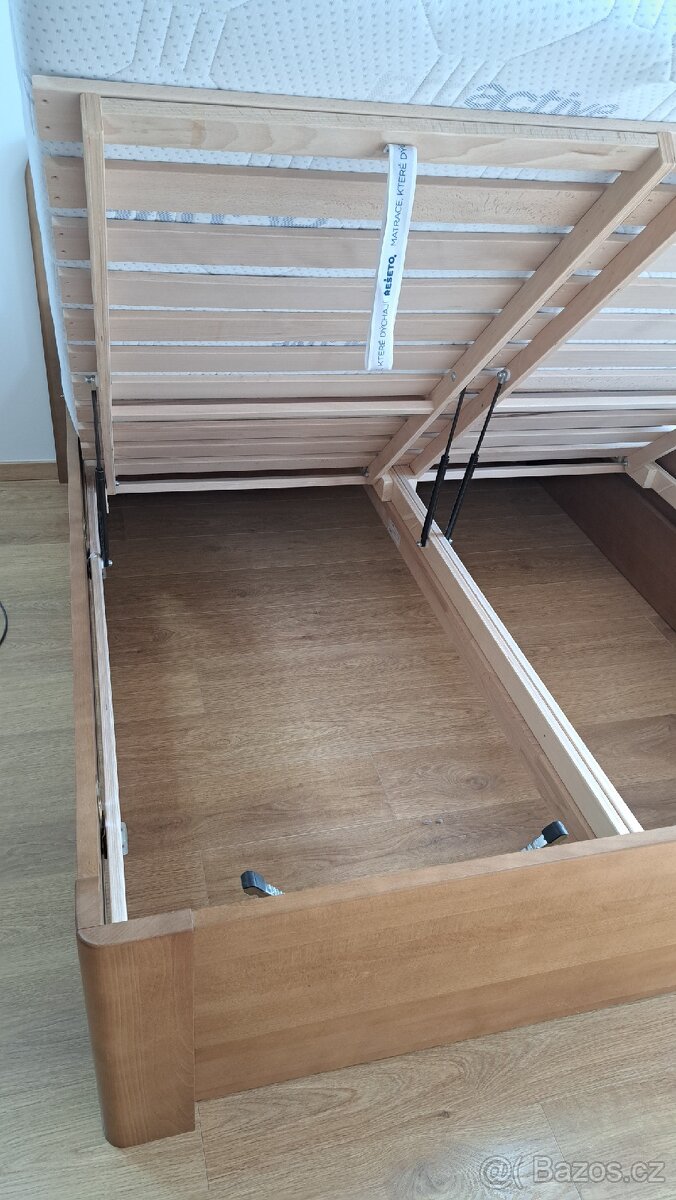 Masivní dubová postel Vykona Rebeka - 5
