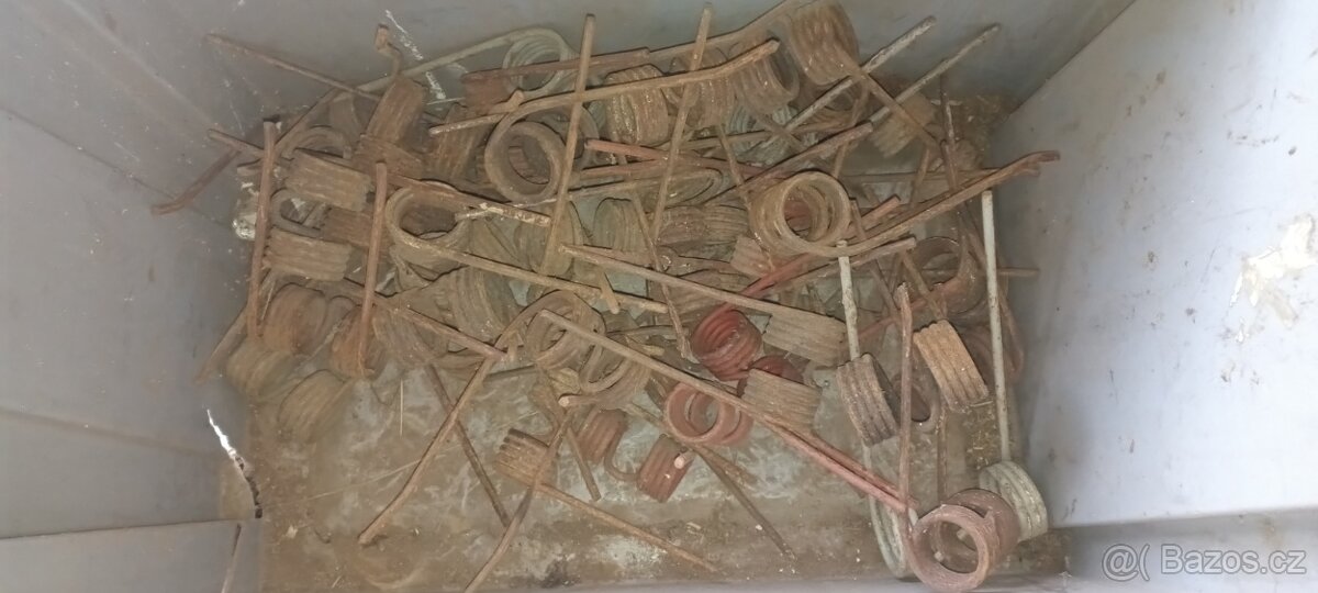 Díly na sběrací vůz Horal STS - 5