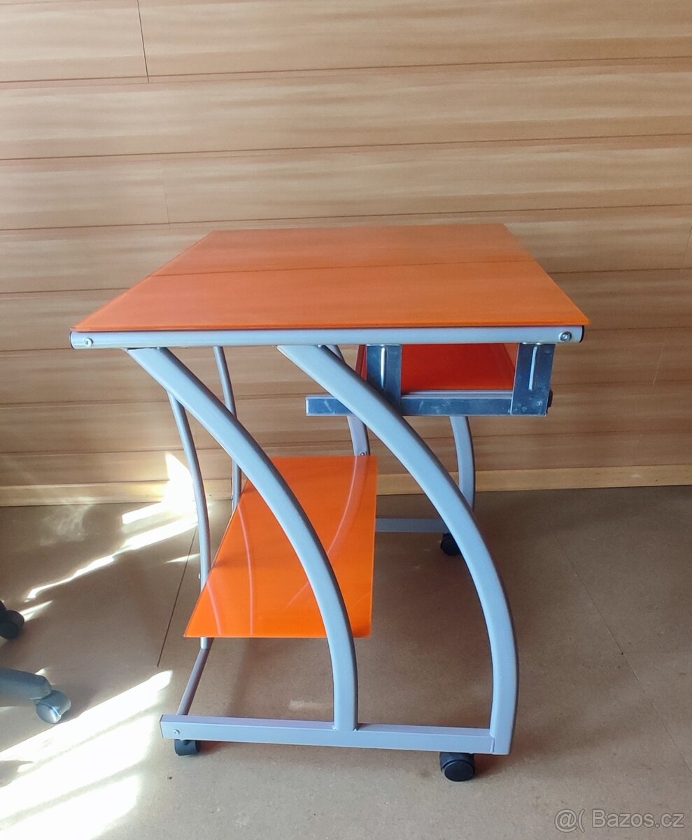 počítačový stůl se židlí - 5