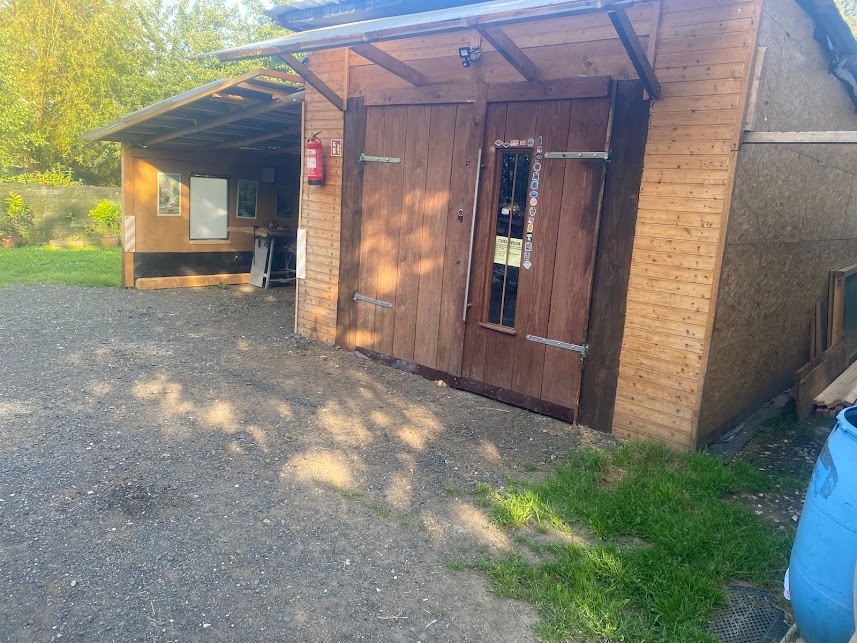 Pěkní prostorný bytoví dum v žádané klidné lokalitě - 5