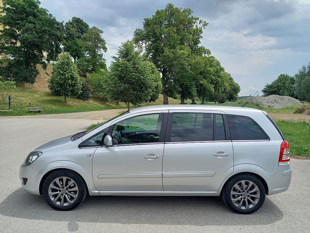 Opel Zafira, 1.7CdTi klima+7Míst+ROZVODY - 5