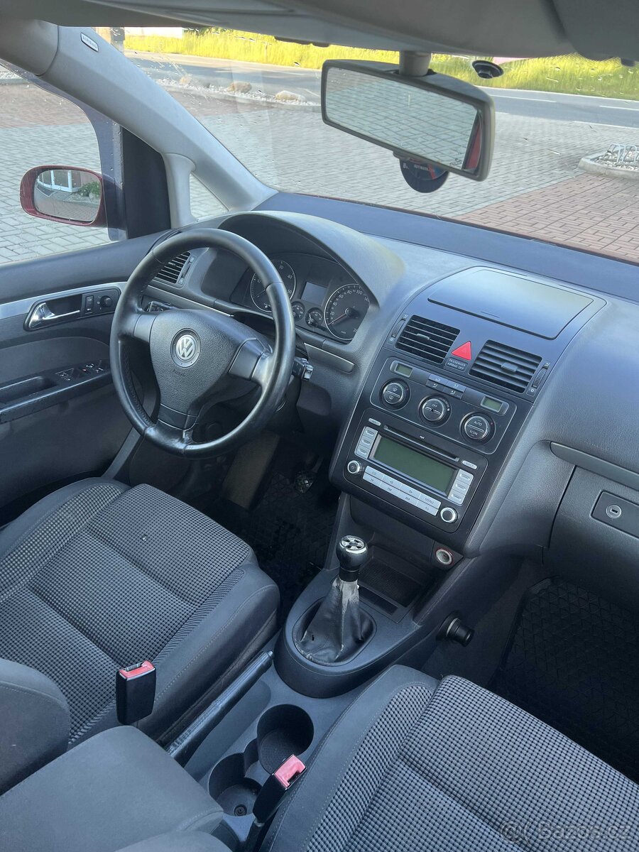 Volkswagen Touran 2.0tdi - 5