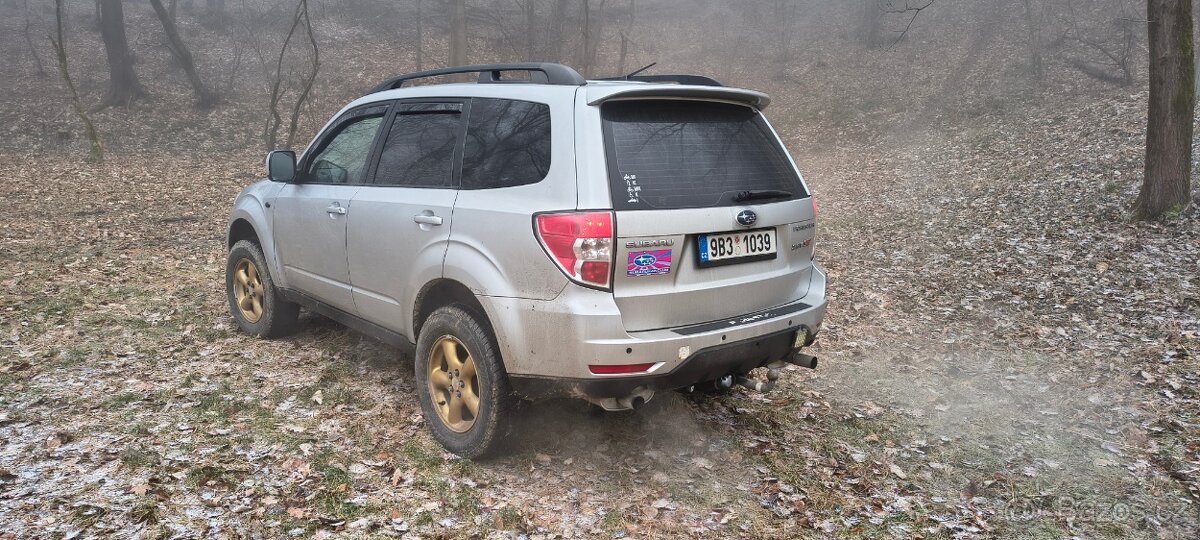 Subaru Forester SH 2.5t 169kw benzin - 5