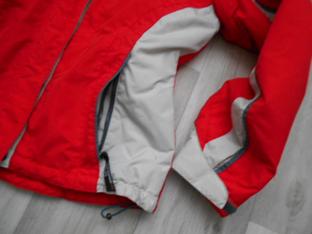 ZÍMNÍ BUNDA VEL. M - 5