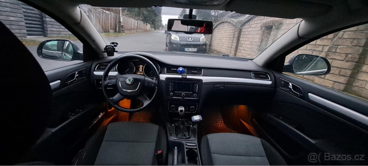 Superb 2012 1.6 nafta - 5