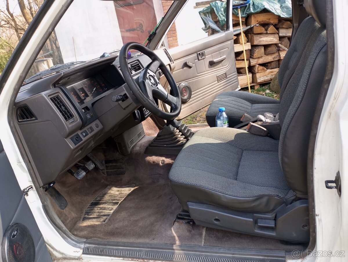 Nissan King Van 4x4 - 5