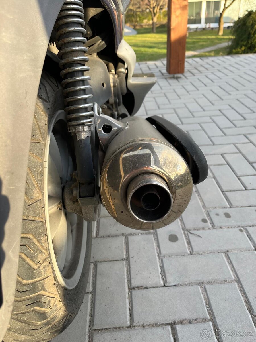 Piaggio Beverly 500 - 5