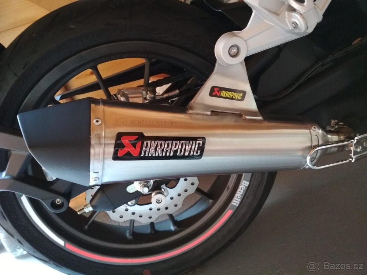 Benelli TRK 251 - cestovní enduro - 5