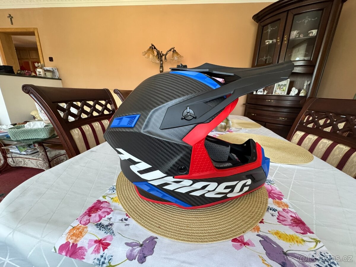 Přilba Tuareg Carbon