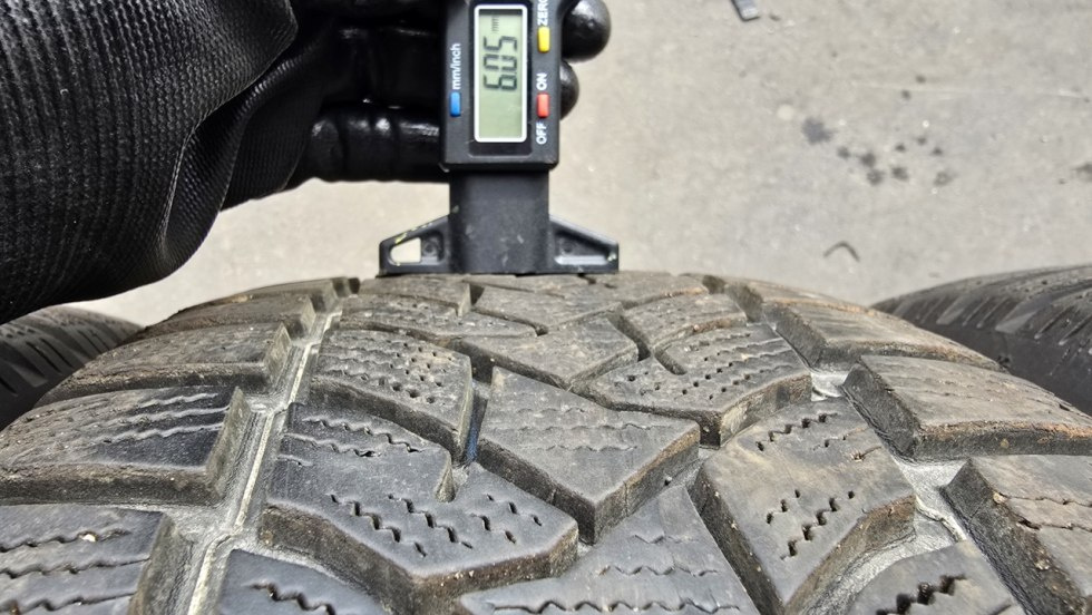 Zimní pneu 205/55/16 Dunlop - 5