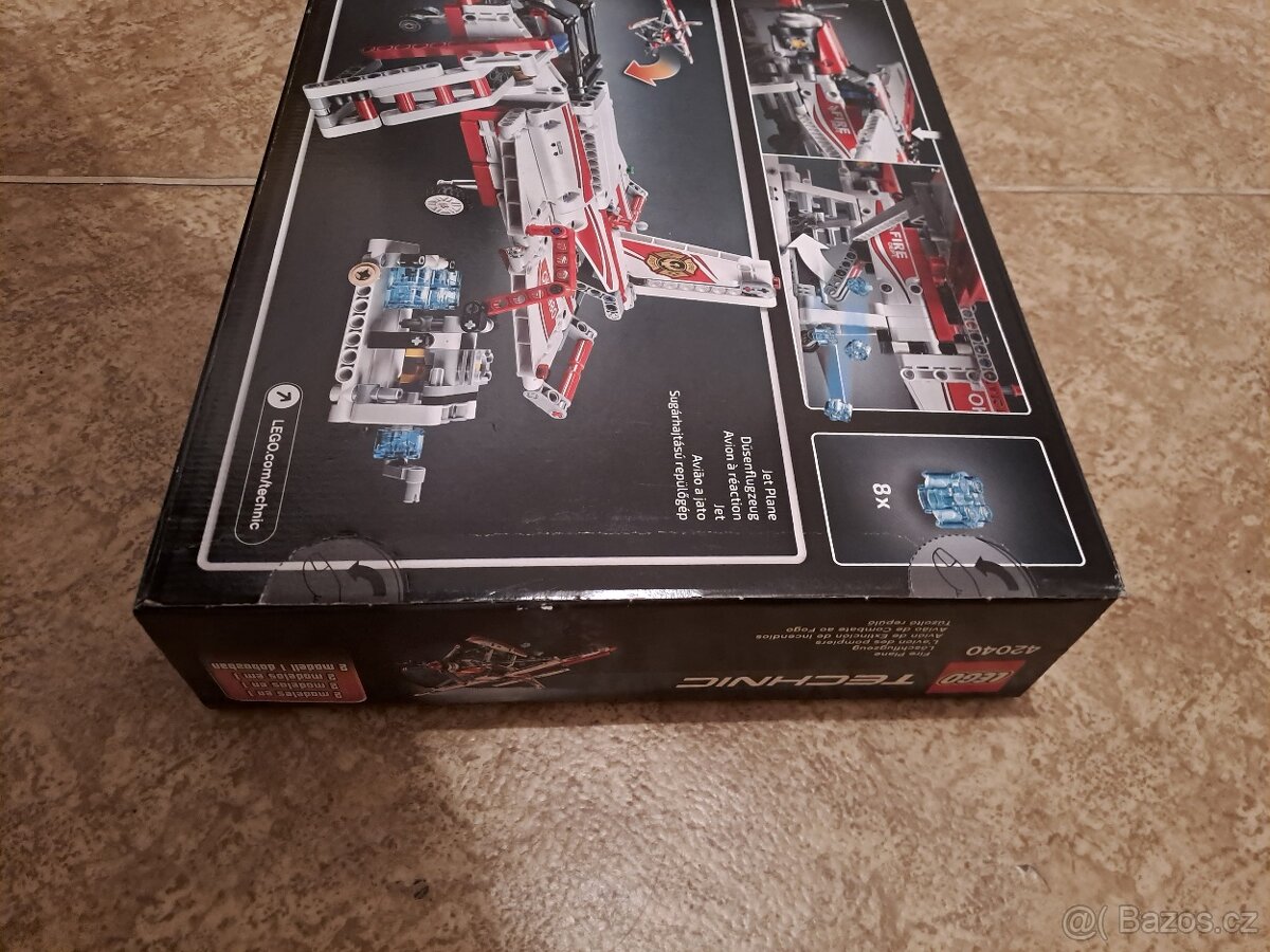 LEGO Technic 42040 Požární letoun - 5