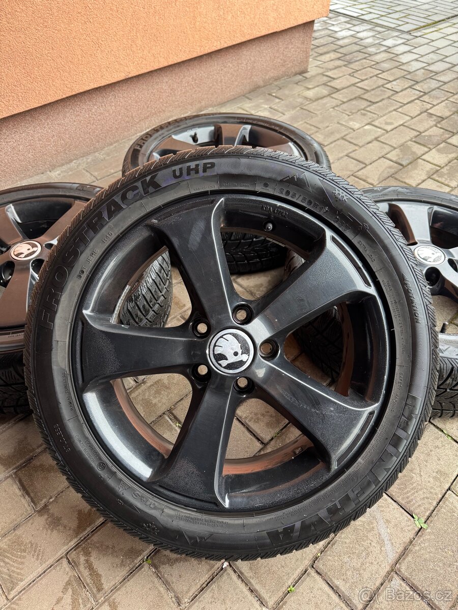 Orig. Zimní vw alu kola R17 205/50/17 - 5