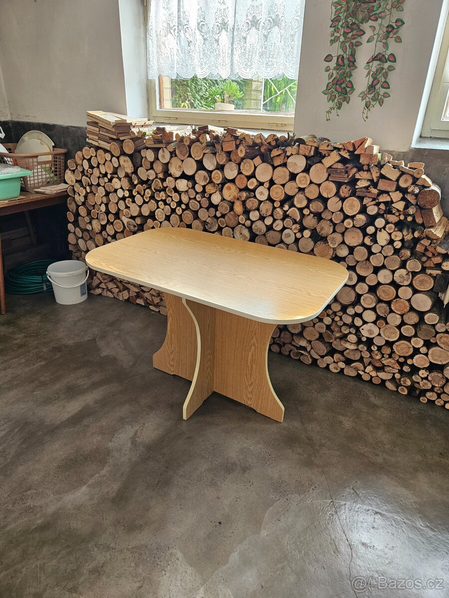 Jídelní stůl - 5