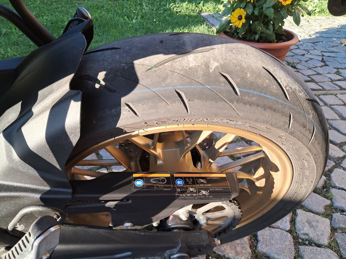 Kawasaki Z 650 RS - 5